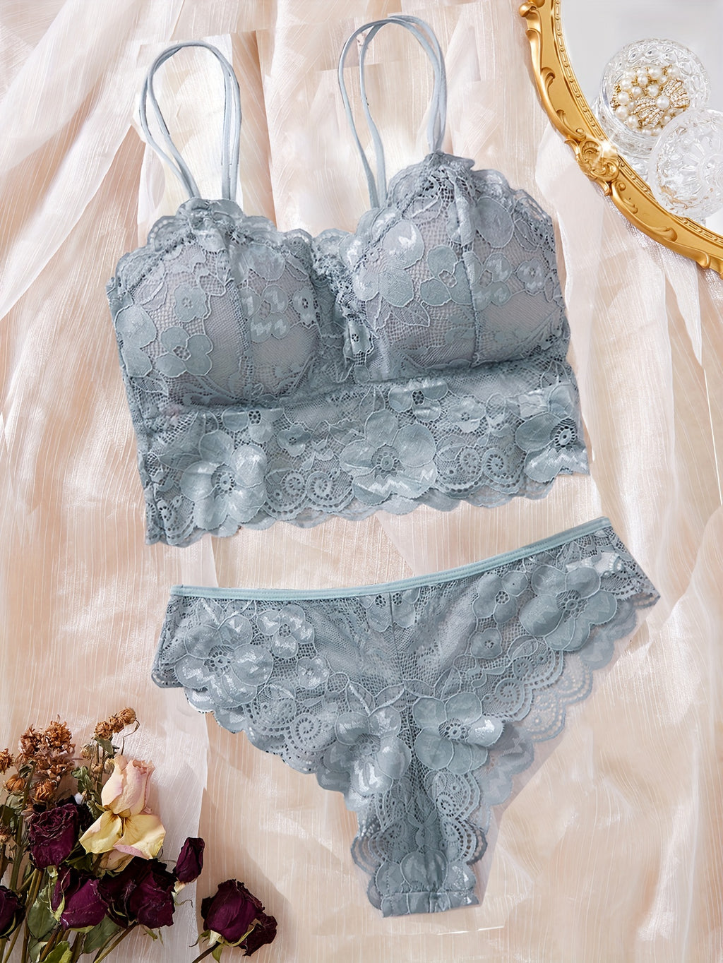 Conjunto de lingerie de alcinha todo rendado