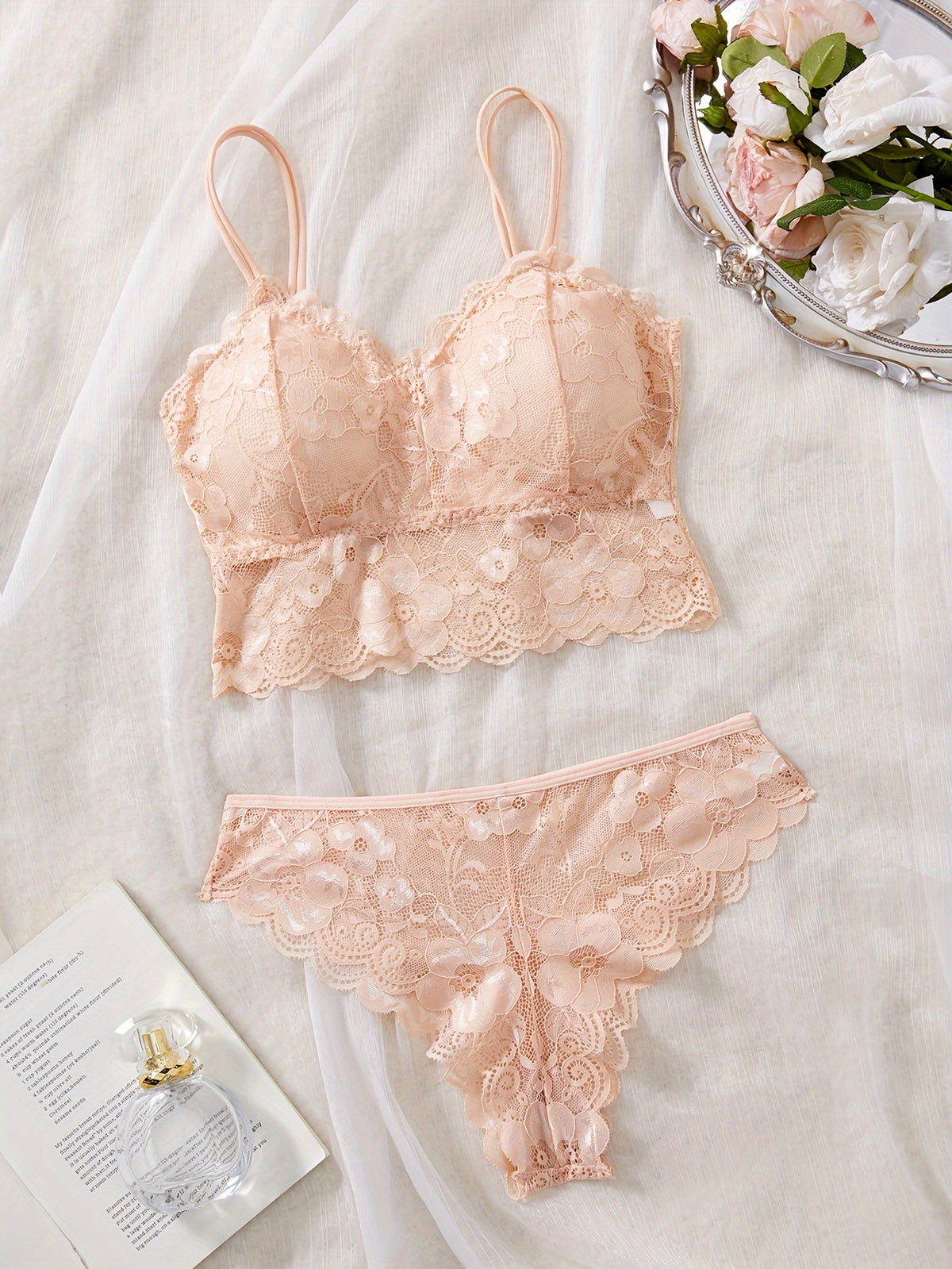 Conjunto de lingerie de alcinha todo rendado