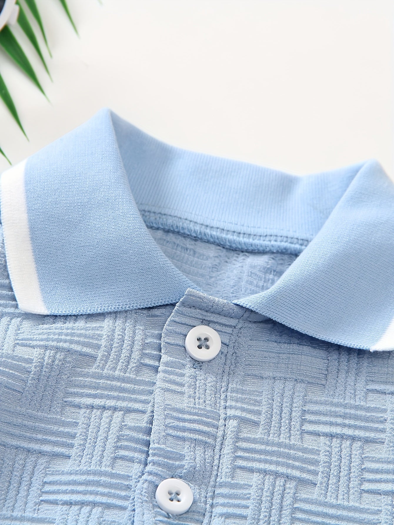 Conjunto de camiseta com gola polo e shorts para meninos