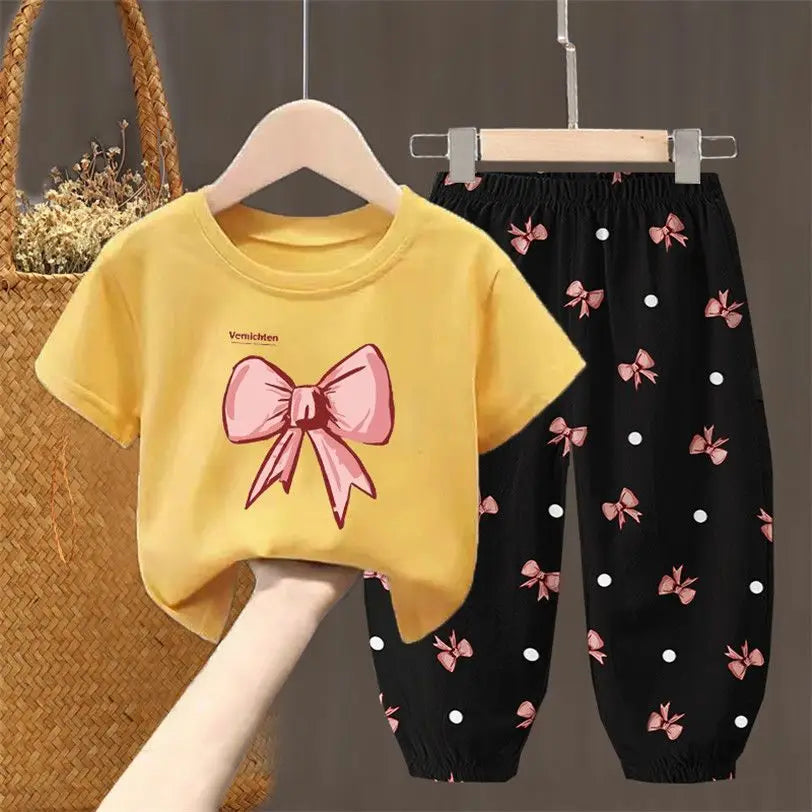 Conjunto de camiseta e calça estiloso para meninas