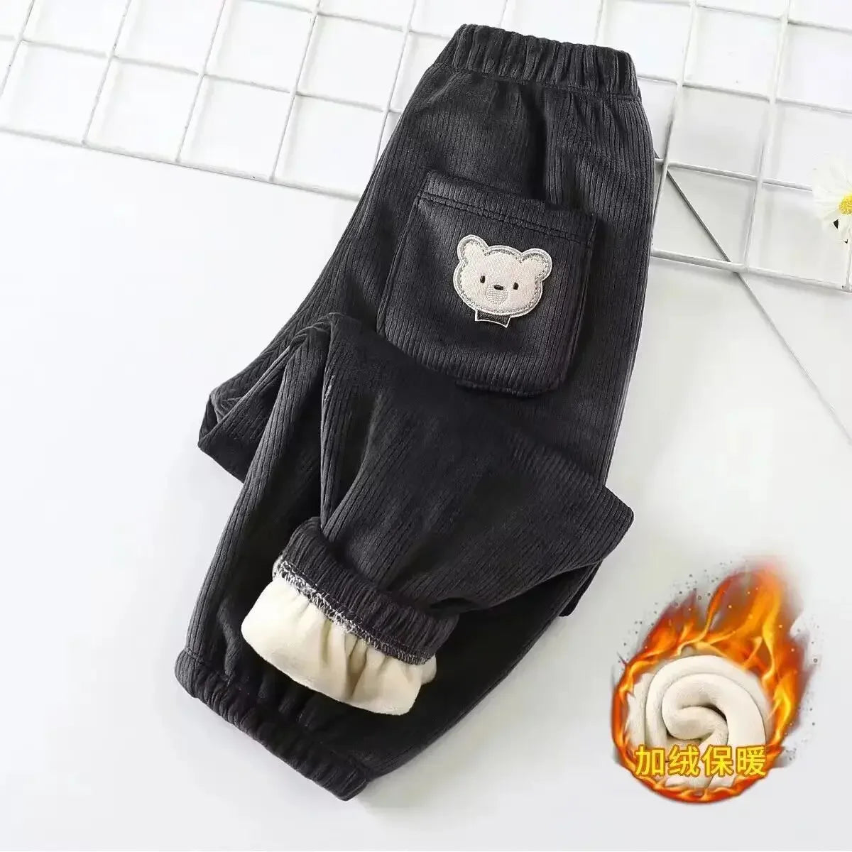 Calça de veludo escovado de urso