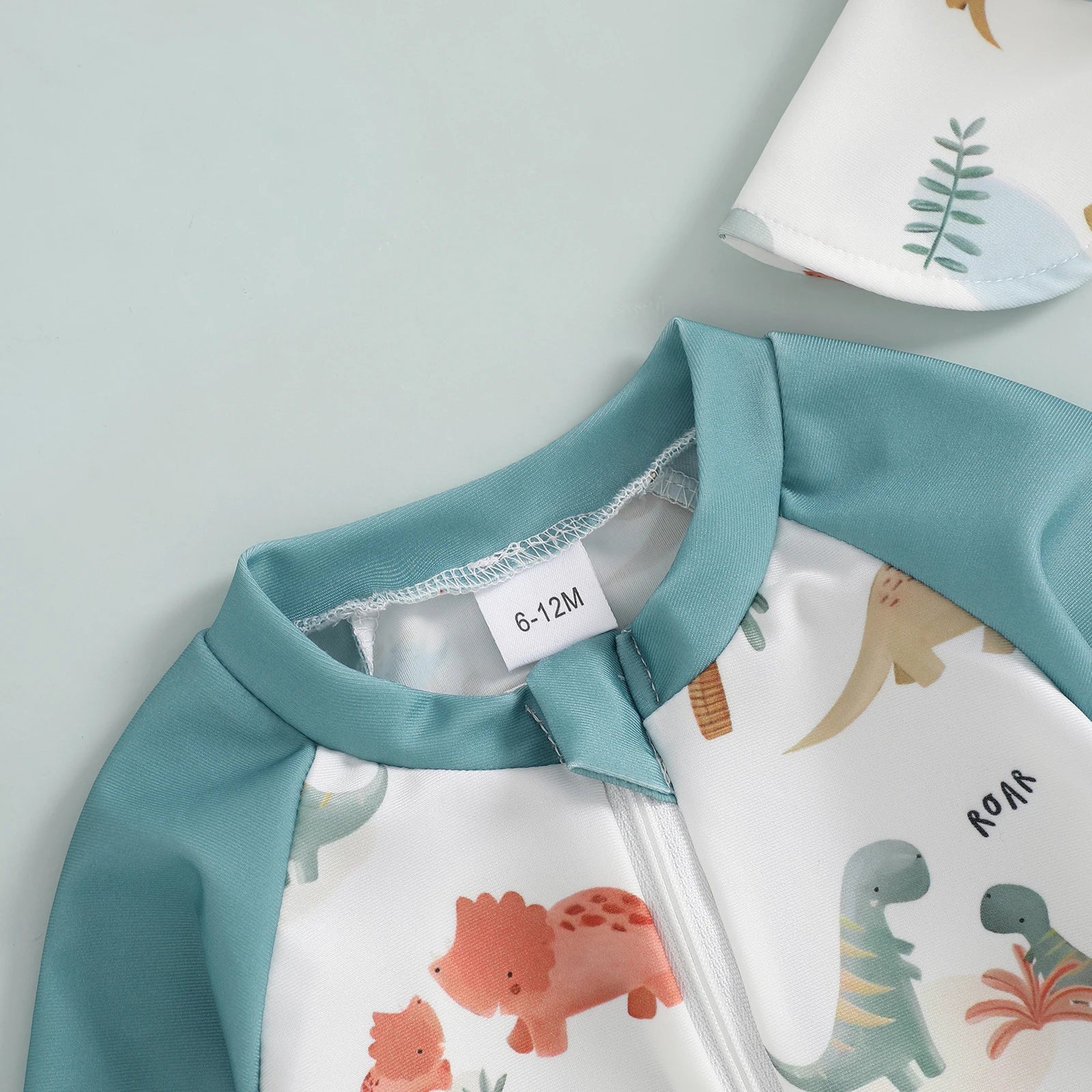 Traje de banho para meninos com boné e mangas compridas