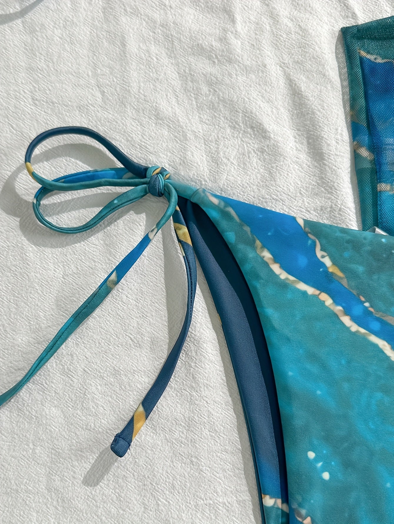 Conjunto de biquini marmorizado com 3 peças