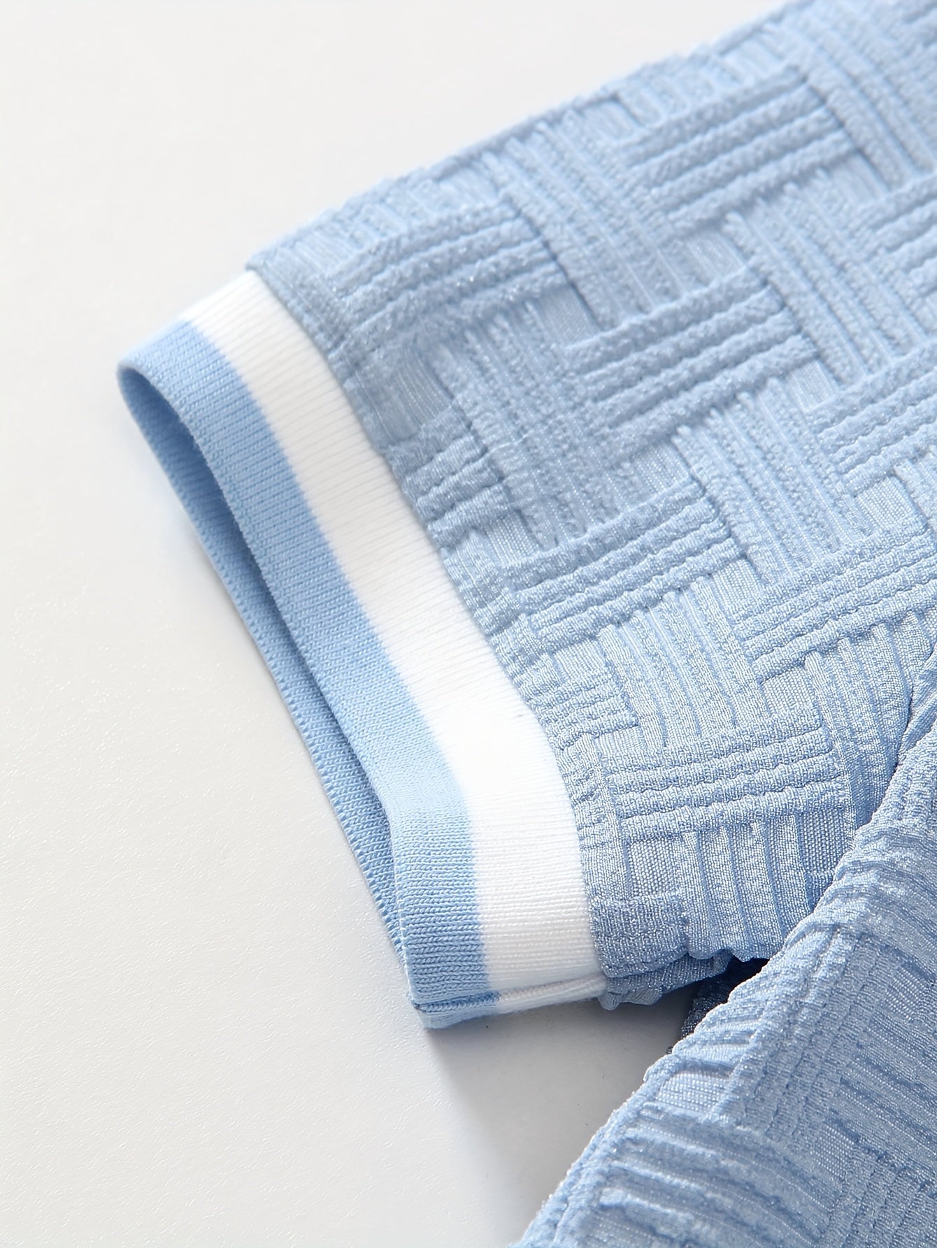 Conjunto de camiseta com gola polo e shorts para meninos