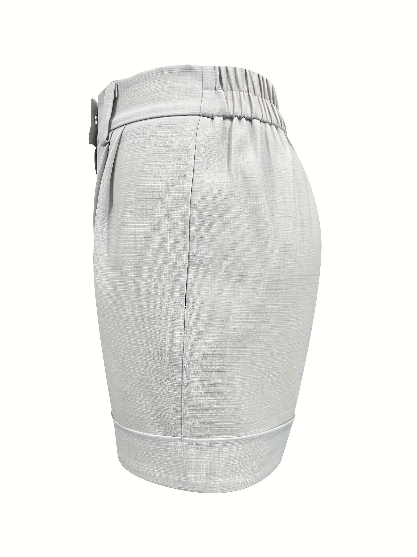 Short de tecido texturizado e pregas, com dobra na barra