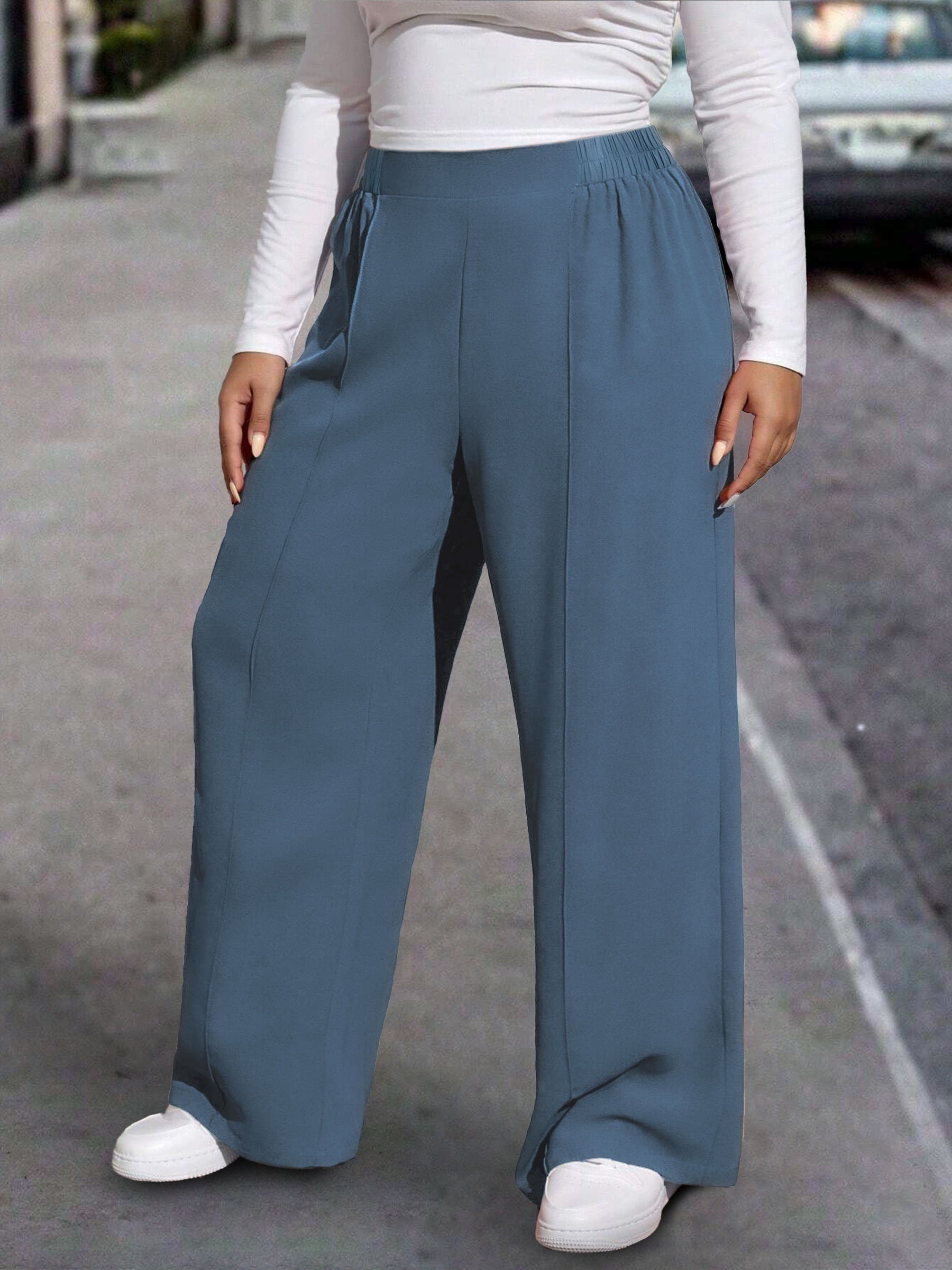 Calça pantalona com cintura elástica