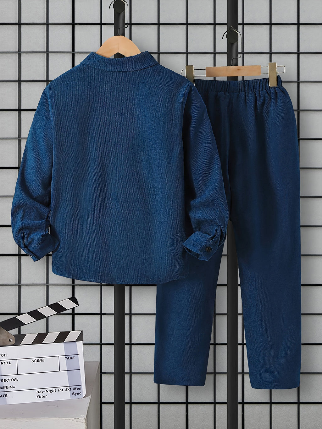 Conjunto infantil masculino de jaqueta, camiseta e calça